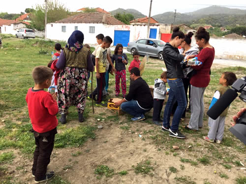 Çocukların rengarenk uçurtmaları Kasaplar Köyü semalarını süsledi...