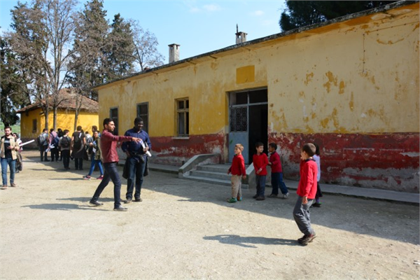 Yaşar Üniversitesi Öğretim Görevlileri ve Öğrencileri Akıllı Köy`de