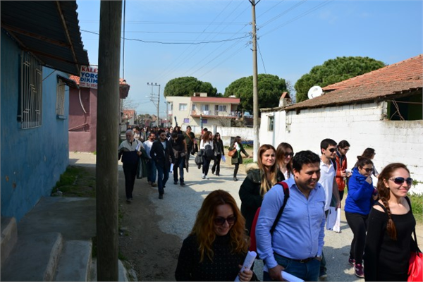 Yaşar Üniversitesi Öğretim Görevlileri ve Öğrencileri Akıllı Köy`de