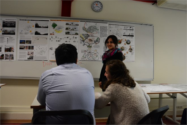 Yaşar Üniversitesi Mimarlık Bölümü Öğrencilerinin Projelerinin İlk İncelemeleri