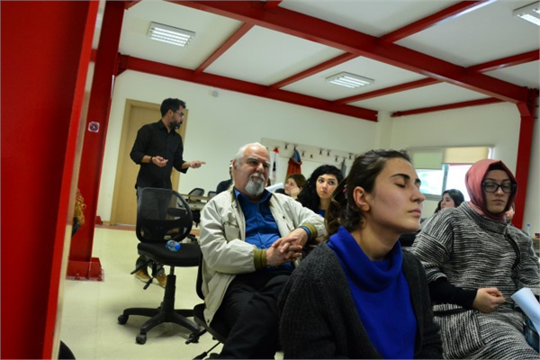 Yaşar Üniversitesi Mimarlık Bölümü Öğrencilerinin Projelerinin İlk İncelemeleri